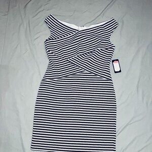GUESS Los Angeles Black White Striped Off Shoulder Bodycon Dress Size 10